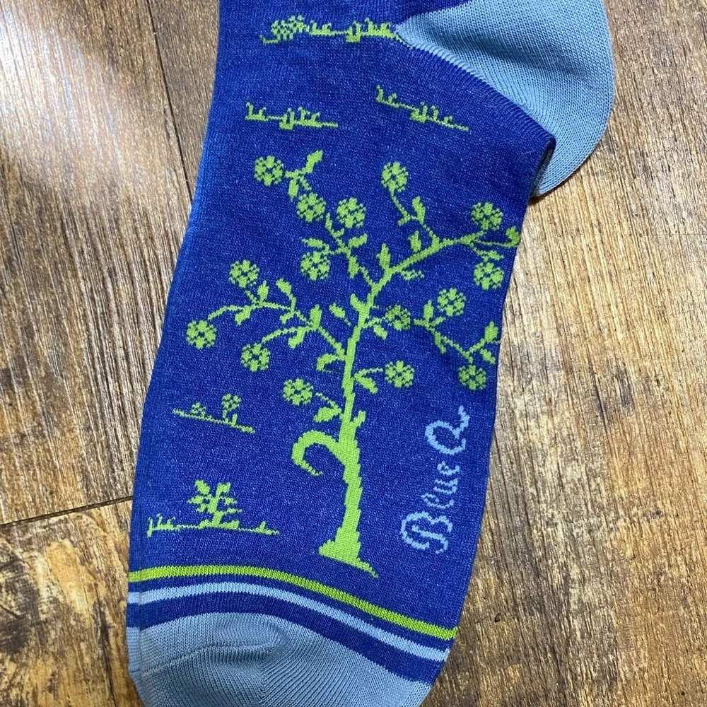 NWT Blue Q size 7-12 men’s crew Microbrewery Adventure‎ Socks - Blue and Green - Picture 8 of 9